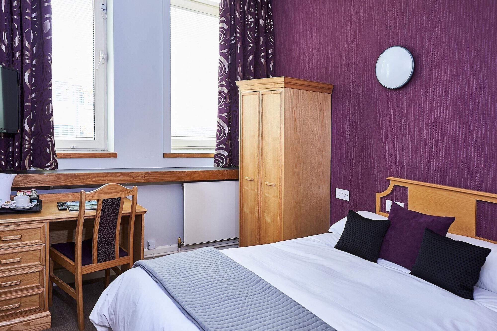 Отель Kents Hill Park Training & Conference Centre Милтон-Кейнс Экстерьер фото