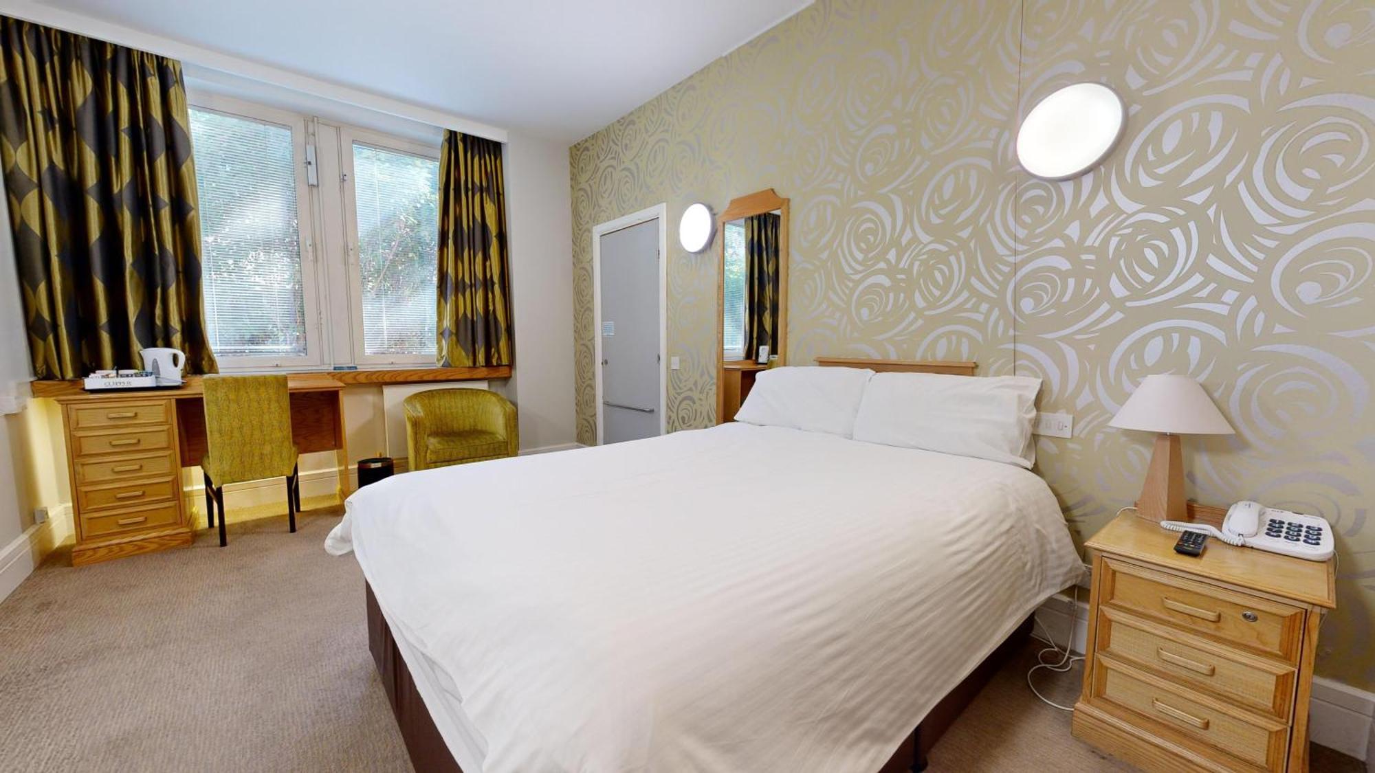 Отель Kents Hill Park Training & Conference Centre Милтон-Кейнс Экстерьер фото